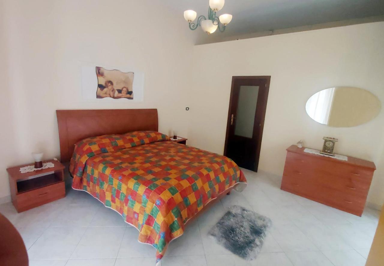 Casa Borbonica Apartment Наполи Екстериор снимка