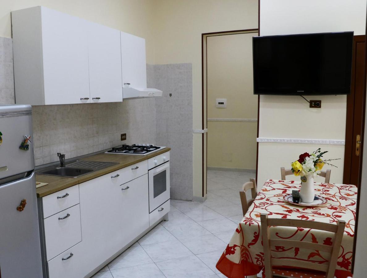 Casa Borbonica Apartment Наполи Екстериор снимка