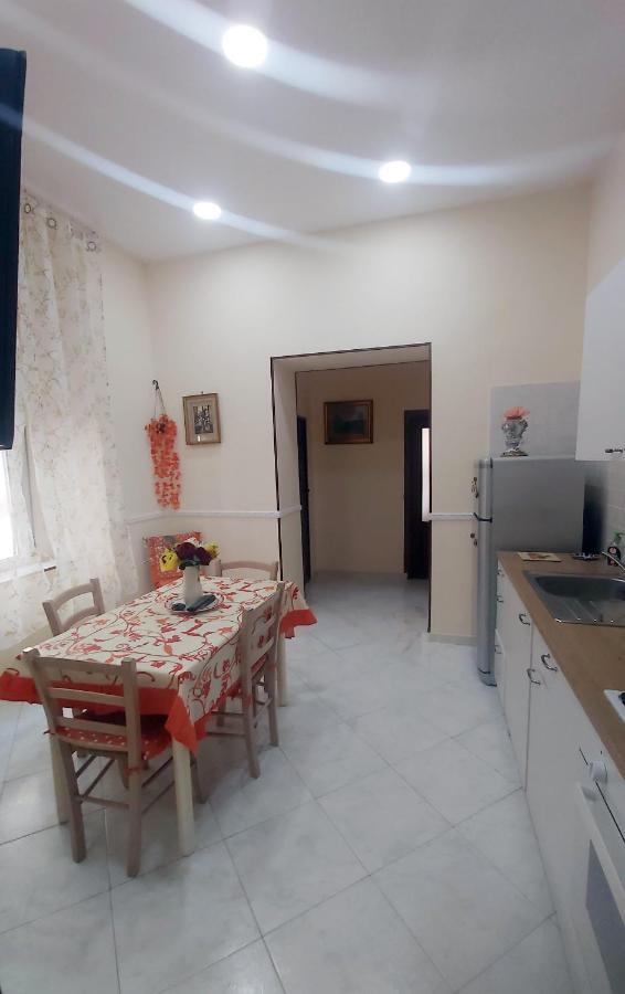 Casa Borbonica Apartment Наполи Екстериор снимка